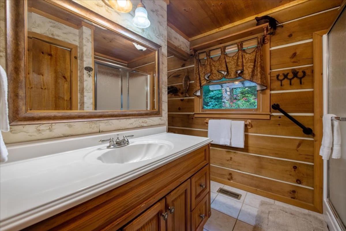Waterfront Mountain Cabin With Hot Tub Βίλα Blue Ridge Εξωτερικό φωτογραφία
